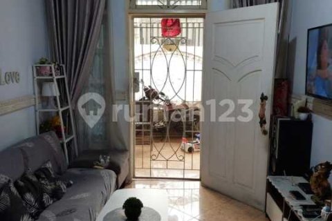 3 bedrooms House in Cipondoh, Tangerang City, Indonesia No. 13459 4