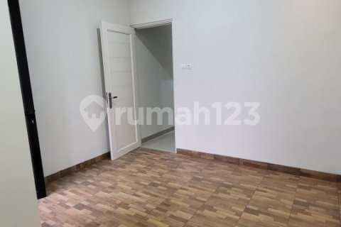 2 bedrooms House in Cipondoh, Tangerang City, Indonesia No. 13460 17