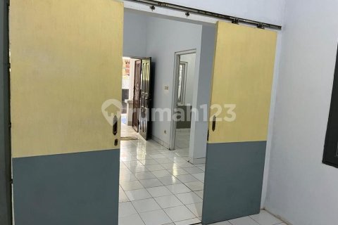 3 bedrooms House in Cipondoh, Tangerang City, Indonesia No. 13456 3