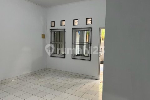 3 bedrooms House in Cipondoh, Tangerang City, Indonesia No. 13456 15