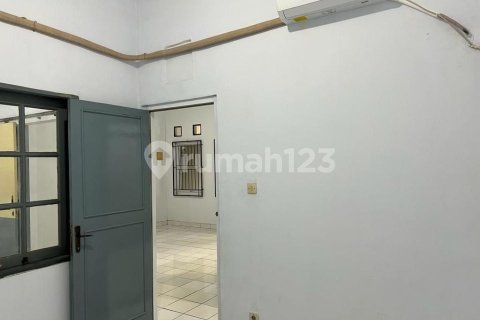 3 bedrooms House in Cipondoh, Tangerang City, Indonesia No. 13456 23