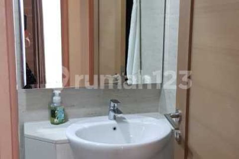 3 bedrooms Apartment in Grogol Petamburan, Jakarta, Indonesia No. 13647 3