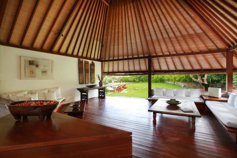 1000m2 Villa in Denpasar, Indonesia No. 13716 3