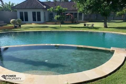 3 bedrooms Villa in Kerobokan, Badung, No. 9248 1