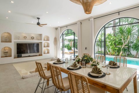 6 bedrooms Villa in Tampaksiring, Gianyar,  No. 9247 3