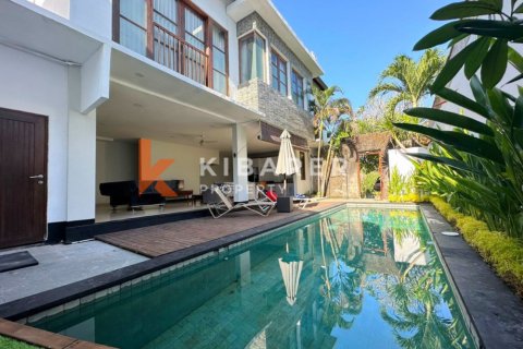 2 bedrooms Villa in Jimbaran, Badung, Indonesia No. 12998 2