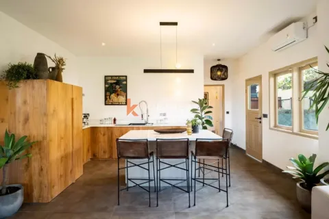 3 bedrooms Villa in Tibubeneng, Badung, Indonesia No. 12821 15