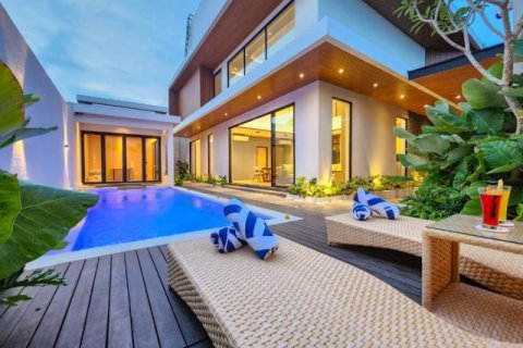 4 bedrooms Villa in Jimbaran, Badung, Indonesia No. 1290 30