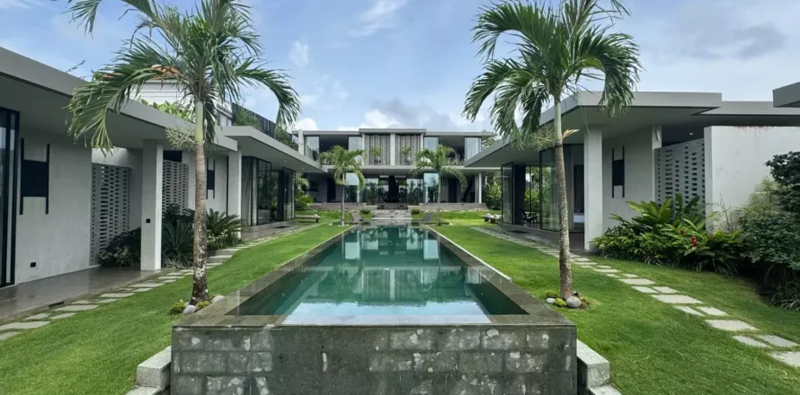 6 bedrooms Villa in Cemagi, Mengwi, Badung, Indonesia No. 10977