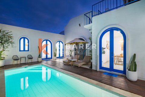 Вилла с 6 спальнями в Seminyak, Бадунг, Индонезия № 13018 2