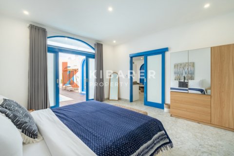 Вилла с 6 спальнями в Seminyak, Бадунг, Индонезия № 13018 16