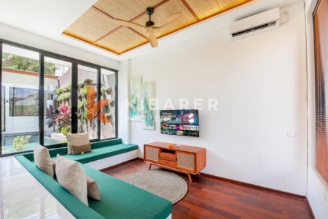 2 bedrooms Villa in Denpasar, Indonesia No. 13015 4