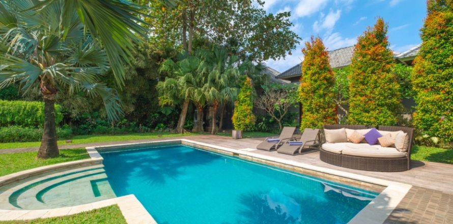 4 bedrooms Villa in Canggu, Badung,  No. 9158