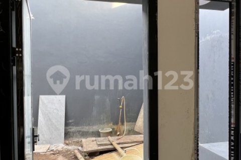 3 bedrooms House in Jakarta,  No. 9272 15