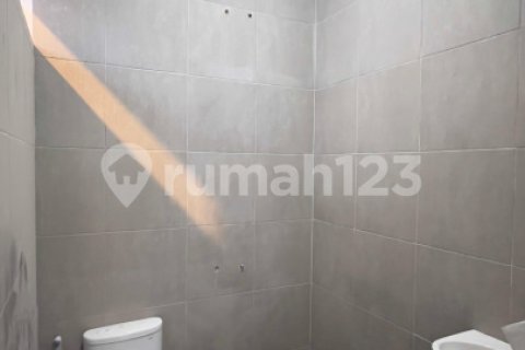 3 bedrooms House in Jakarta,  No. 9272 13