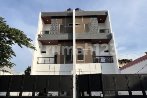 3 bedrooms House in Jakarta,  No. 9272 4