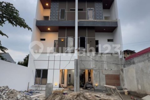 3 bedrooms House in Jakarta,  No. 9272 1