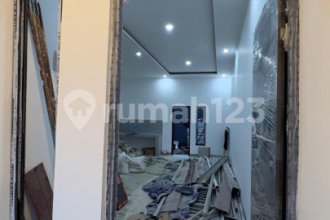 3 bedrooms House in Jakarta,  No. 9272 3