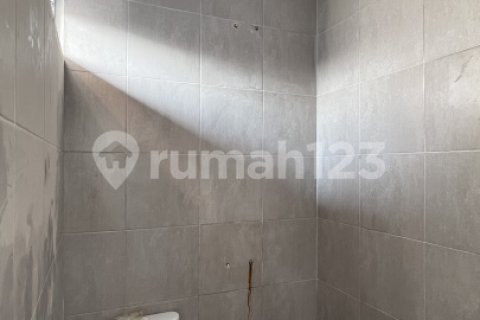 3 bedrooms House in Jakarta,  No. 9272 22