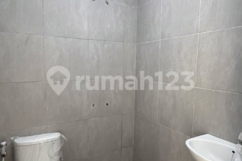 3 bedrooms House in Jakarta,  No. 9272 12