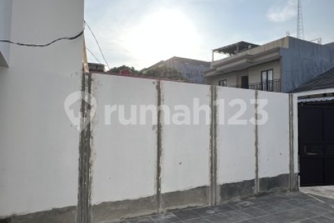3 bedrooms House in Jakarta,  No. 9272 7