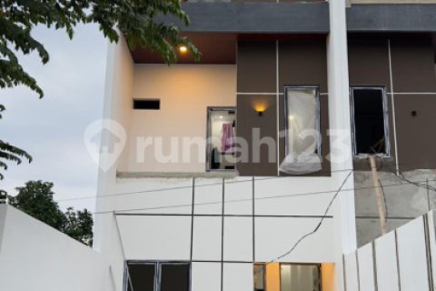 3 bedrooms House in Jakarta,  No. 9272 21