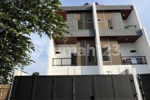 3 bedrooms House in Jakarta,  No. 9271 6