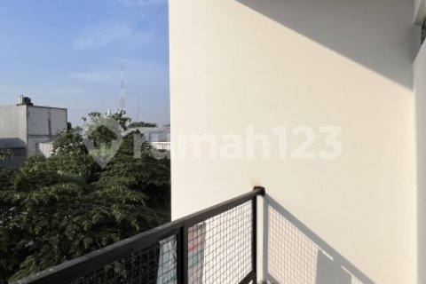3 bedrooms House in Jakarta,  No. 9271 22