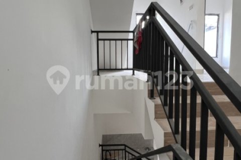 3 bedrooms House in Jakarta,  No. 9271 18