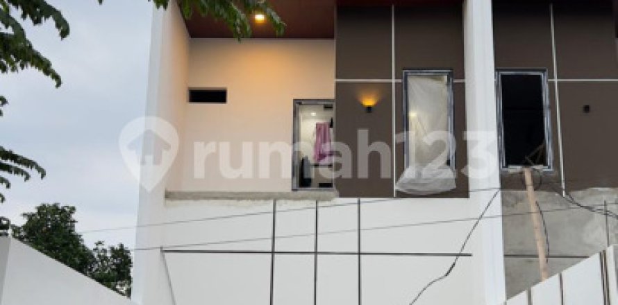 3 bedrooms House in Jakarta,  No. 9271