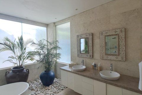 4 bedrooms Villa in Legian, Kuta, Badung,  No. 9269 28