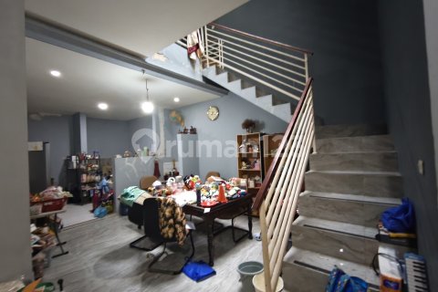 5 bedrooms House in Cipondoh, Tangerang City,  No. 9270 6