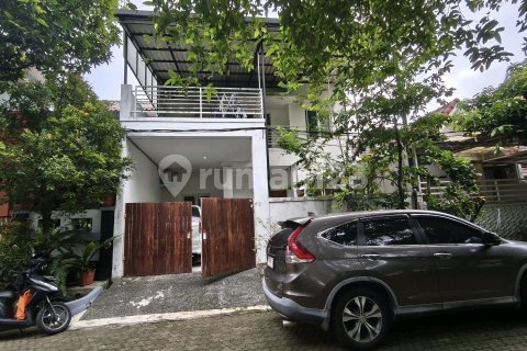 5 bedrooms House in Cipondoh, Tangerang City,  No. 9270 1