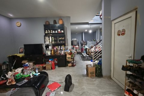 5 bedrooms House in Cipondoh, Tangerang City,  No. 9270 3