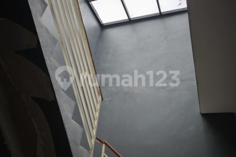 5 bedrooms House in Cipondoh, Tangerang City,  No. 9270 7