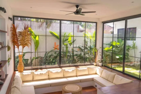 4 bedrooms Villa in Seminyak, Badung, Indonesia No. 12785 11