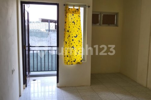 3 bedrooms House in Cengkareng, Jakarta, Indonesia No. 13452 9
