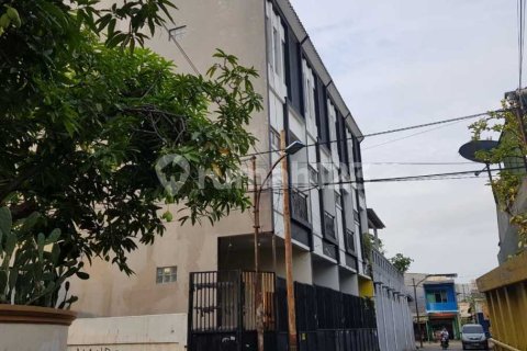 4 bedrooms House in Cengkareng, Jakarta, Indonesia No. 13450 2