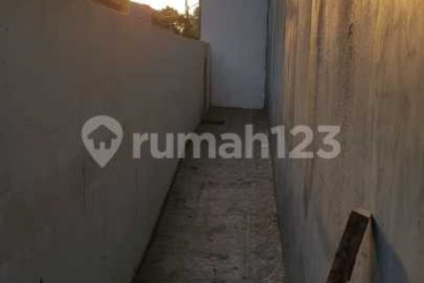 4 bedrooms House in Cengkareng, Jakarta, Indonesia No. 13450 3