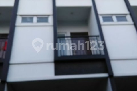 4 bedrooms House in Cengkareng, Jakarta, Indonesia No. 13449 8