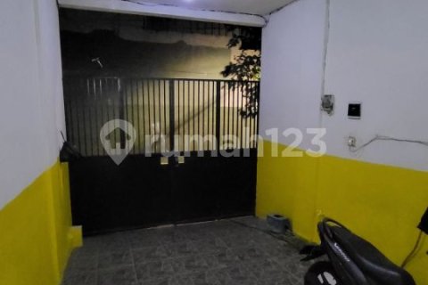 4 bedrooms House in Cengkareng, Jakarta, Indonesia No. 13449 12