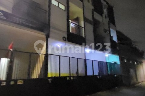 4 bedrooms House in Cengkareng, Jakarta, Indonesia No. 13449 30