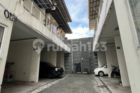 3 bedrooms House in Jakarta, Indonesia No. 13447