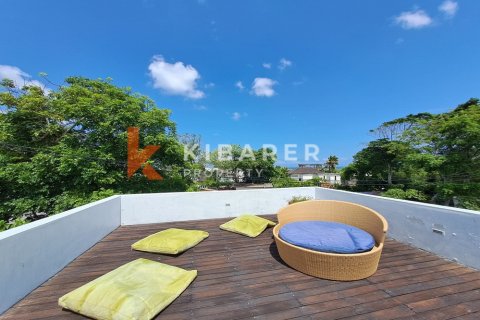 4 bedrooms Villa in Tibubeneng, Badung, Indonesia No. 12956 16