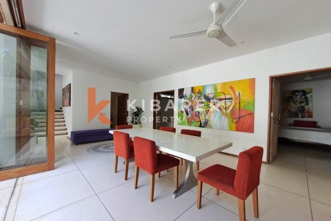 4 bedrooms Villa in Tibubeneng, Badung, Indonesia No. 12956 4