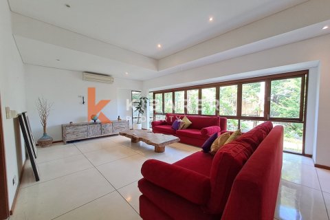 4 bedrooms Villa in Tibubeneng, Badung, Indonesia No. 12956 18