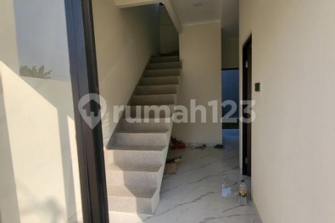 3 bedrooms House in Karawaci, Tangerang City, Indonesia No. 13376 3