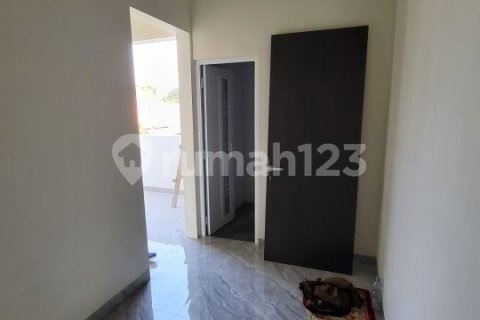 3 bedrooms House in Karawaci, Tangerang City, Indonesia No. 13376 16