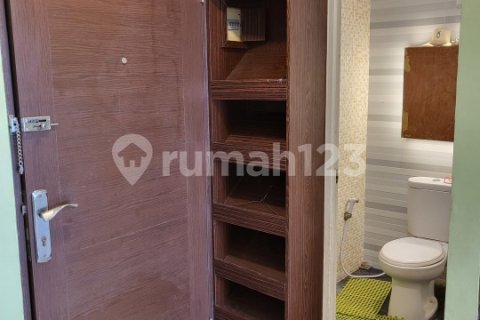 2 bedrooms Apartment in Kembangan, Jakarta, Indonesia No. 13381 2