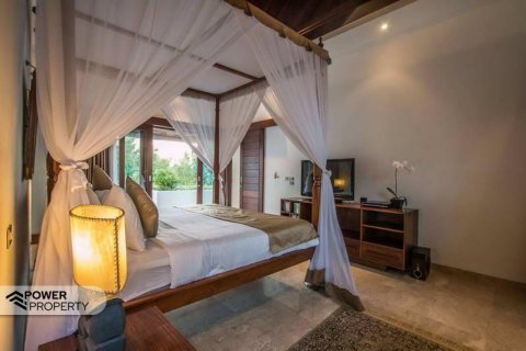 Вилла с 3 спальнями в Seminyak, Бадунг,  № 9109 9